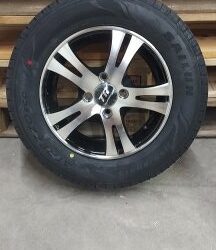 Kiillotettu alumiini-musta