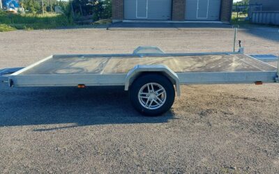 Suomessa valmistettu autotraileri 400×200 1500kg