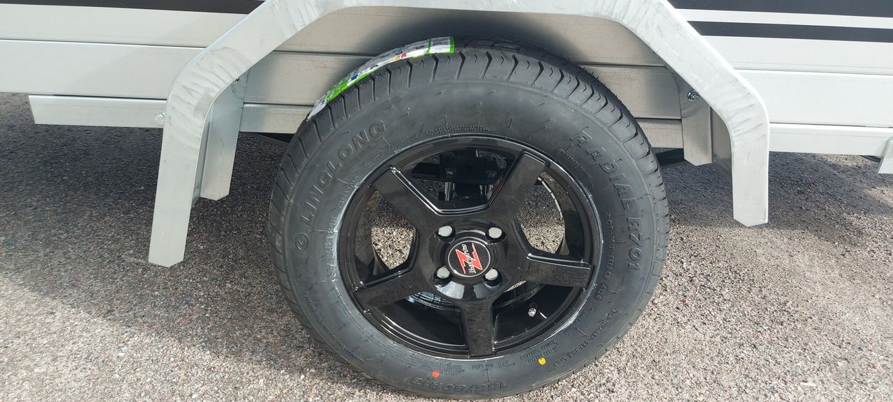 Smiling,,Beautiful,Hipster,Traveler,Girl,In,Gypsy,Look,And,Windy